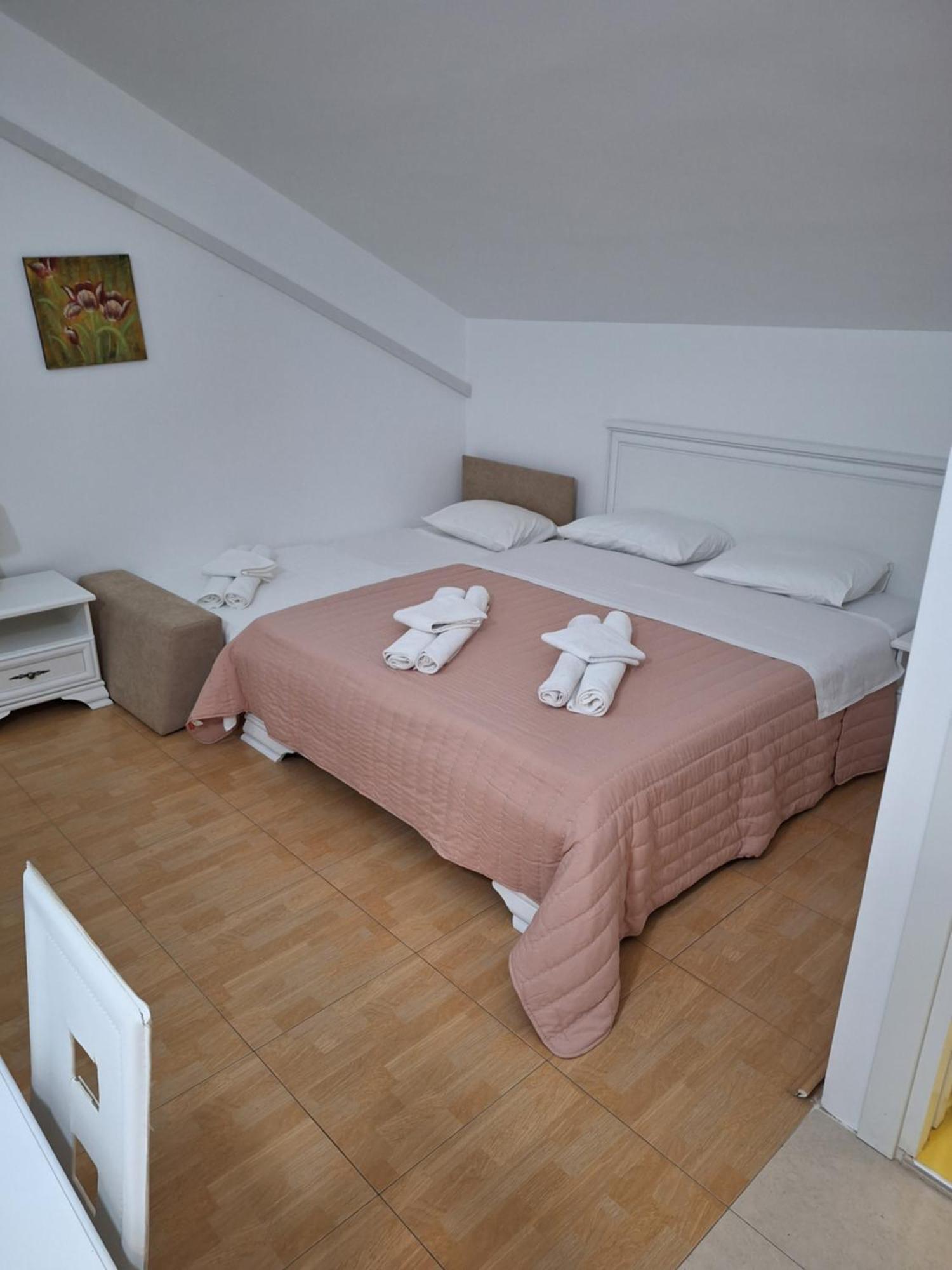 Apartmani P&M Tivat Bagian luar foto