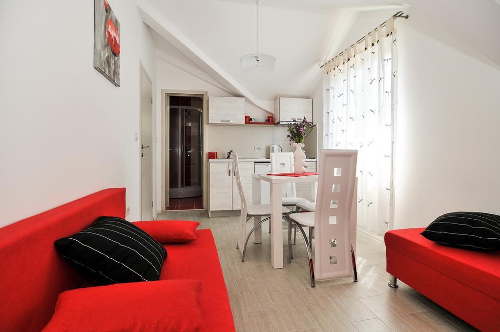 Apartmani P&M Tivat Bagian luar foto