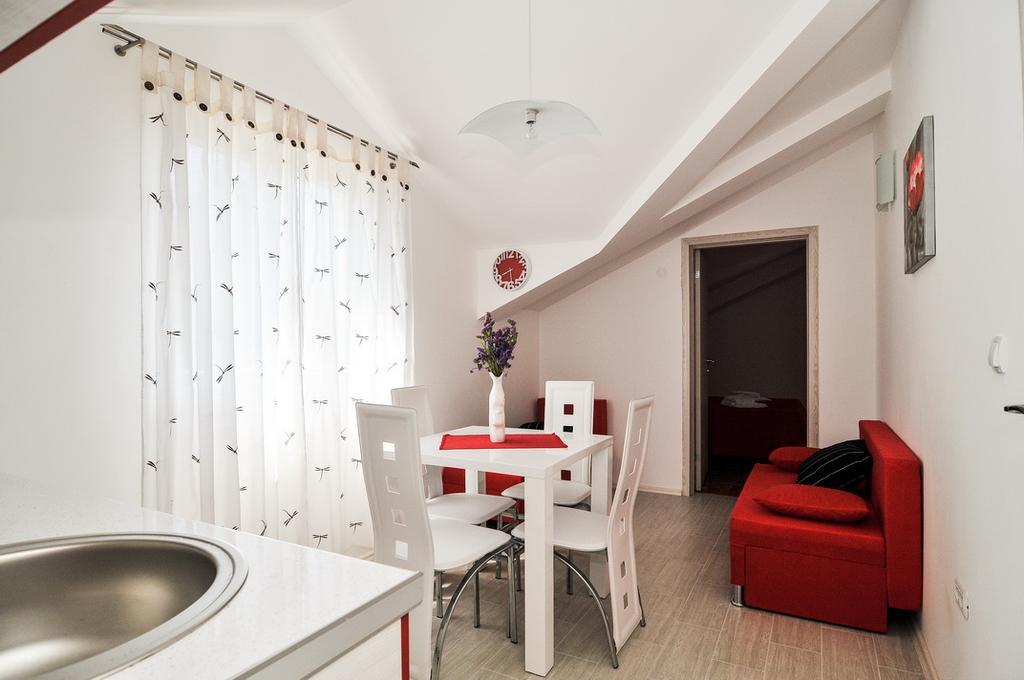 Apartmani P&M Tivat Bagian luar foto