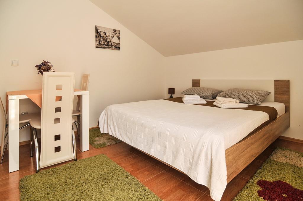 Apartmani P&M Tivat Bagian luar foto