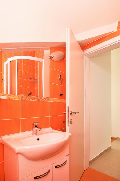 Apartmani P&M Tivat Bagian luar foto