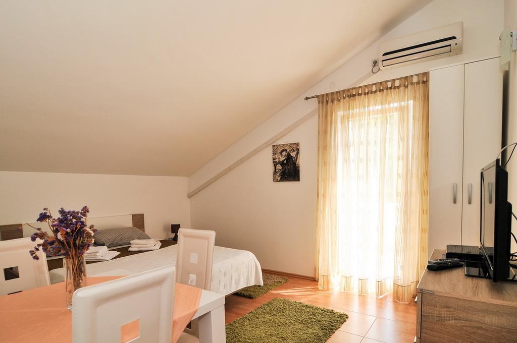 Apartmani P&M Tivat Bagian luar foto
